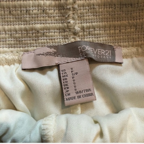 • 2/$10 • Forever 21 Cream Lace Shorts - Picture 5 of 5